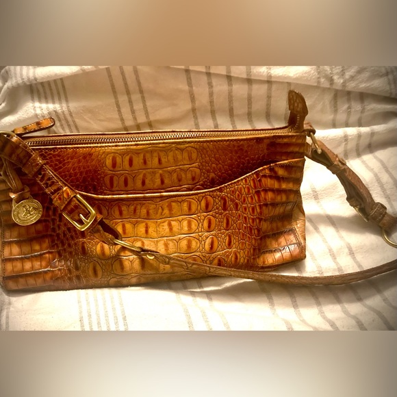 Retired Brahmin Toasted Almond shoulder bag. The original toasted almond line - Picture 2 of 5